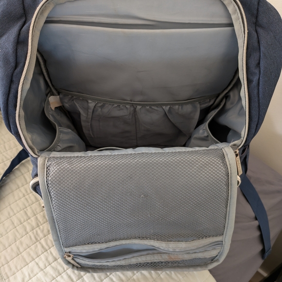 Diaper Backpack - Picture 6 of 8